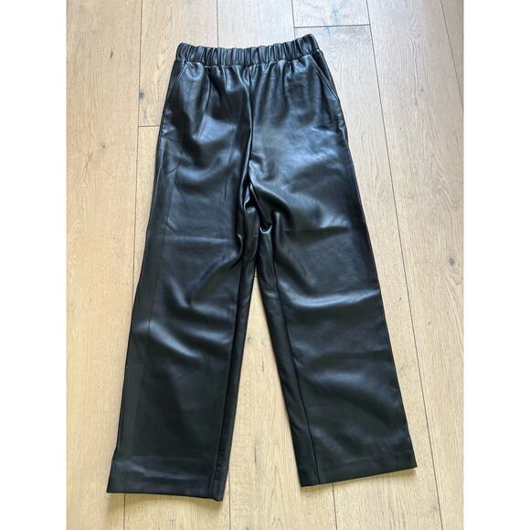 BlankNYC - Elastic Waist Crop Faux Leather Pants - Black - Size Small - NWT - Picture 4 of 8